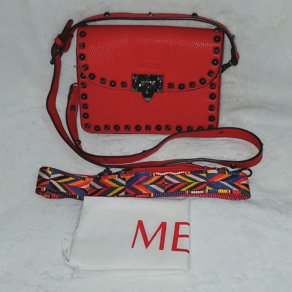 NWOT MERSI Ruby Crossbody Bag With 2 Adjustable Straps